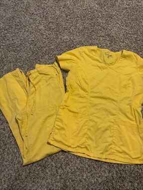 Butter Bright Yellow Scrub Set